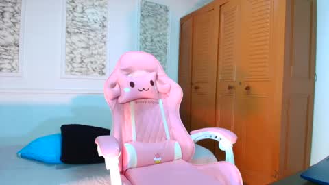 Danella Houston online show from October 8, 6:38 pm