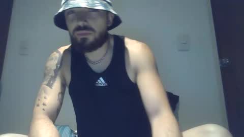 Snapshot of dani3l9905 chatting on October 29, 4:37 am dani3l9905 online show from October 29, 4:37 am