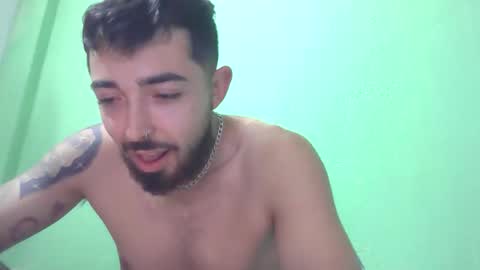 Snapshot of dani3l9905 chatting on December 4, 4:44 am dani3l9905 online show from December 4, 4:44 am