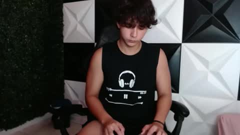 dani_cumboy online show from December 26, 2:33 am