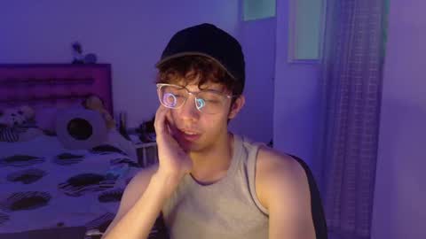 Snapshot of dani_dancer chatting on April 25, 10:40 pm Dani Dancer online show from April 25, 10:40 pm