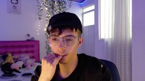 Snapshot of dani_dancer chatting on May 1, 6:56 pm Dani Dancer online show from May 1, 6:56 pm