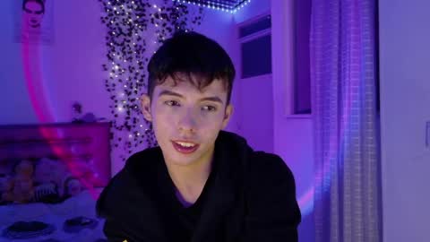 Snapshot of dani_dancer chatting on May 7, 12:49 am Dani Dancer online show from May 7, 12:49 am