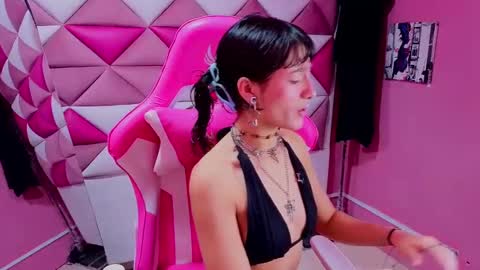 Snapshot of dani_dream chatting on September 29, 2:44 pm dani_dream online show from September 29, 2:44 pm