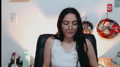 dani y jocelyn online show from December 23, 8:03 pm