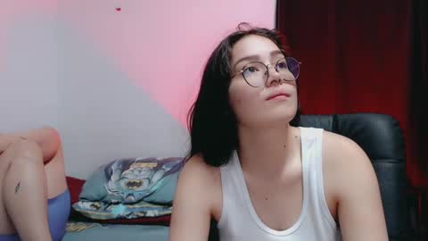 dani y jocelyn online show from February 16, 7:05 pm