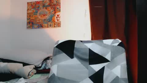 dani y jocelyn online show from March 1, 5:27 pm