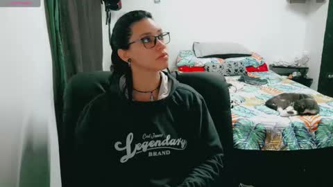 dani y jocelyn online show from September 18, 6:43 pm