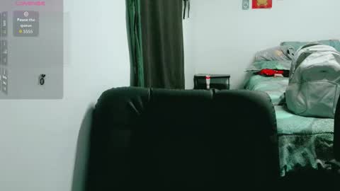 dani y jocelyn online show from February 26, 6:18 pm