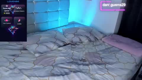 Snapshot of dani_lovet1 chatting on September 20, 12:11 am dani online show from September 20, 12:11 am