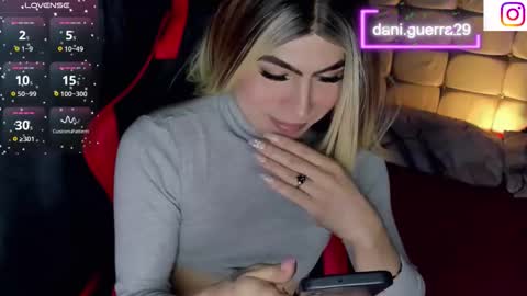 Snapshot of dani_lovet1 chatting on March 20, 3:44 am dani online show from March 20, 3:44 am
