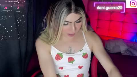 Snapshot of dani_lovet1 chatting on March 23, 12:14 am dani online show from March 23, 12:14 am