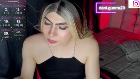 Snapshot of dani_lovet1 chatting on March 27, 2:06 am dani online show from March 27, 2:06 am