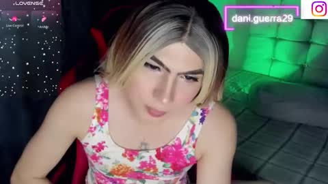 Snapshot of dani_lovet1 chatting on March 30, 12:44 am dani online show from March 30, 12:44 am