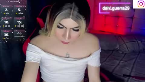 Snapshot of dani_lovet1 chatting on March 31, 2:13 am dani online show from March 31, 2:13 am