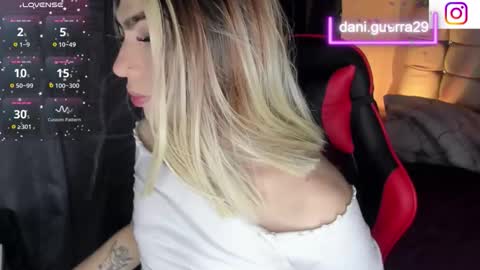 Snapshot of dani_lovet1 chatting on May 19, 1:56 am dani online show from May 19, 1:56 am