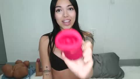 Snapshot of danidivina777 chatting on May 2, 3:39 pm danidivina777 online show from May 2, 3:39 pm