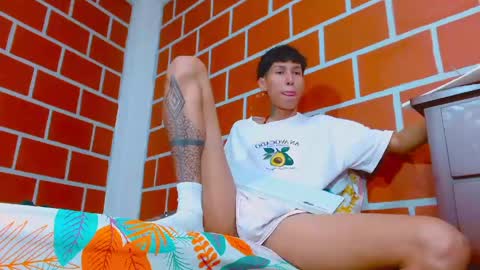 daniel_deluxx online show from June 9, 12:33 am