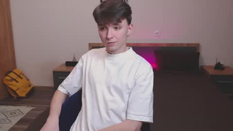 Snapshot of daniel_isaak chatting on February 21, 6:15 pm Daniel Jerry online show from February 21, 6:15 pm