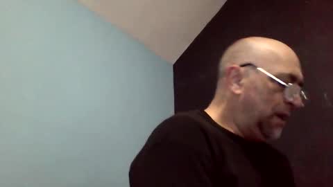 Snapshot of daniel_lbc chatting on December 17, 2:12 pm Daniel online show from December 17, 2:12 pm