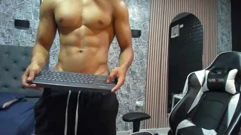 daniel_leconte online show from November 10, 4:44 am