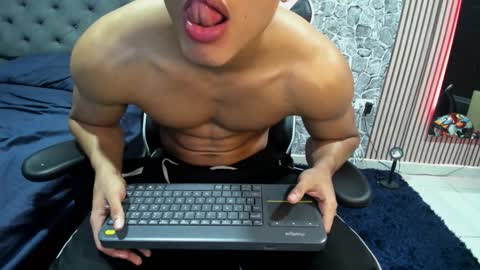 daniel_leconte online show from November 21, 7:18 am