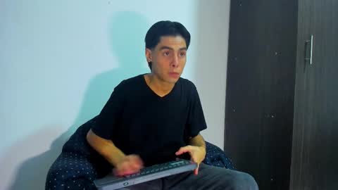 Snapshot of daniel_rochax chatting on March 17, 12:08 pm Daniel online show from March 17, 12:08 pm