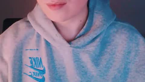 daniel_ruis16 online show from June 3, 10:15 pm