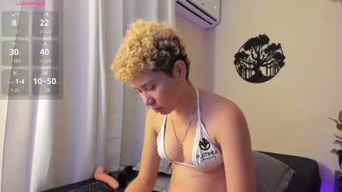 Snapshot of daniela_brown1 chatting on June 22, 11:24 pm Daniela Brown online show from June 22, 11:24 pm