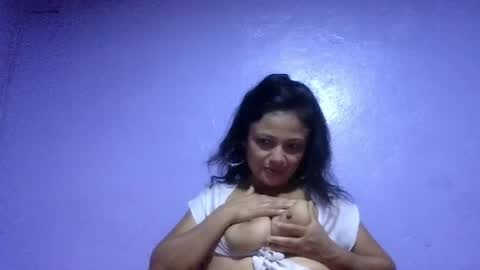 daniela_love1 online show from May 5, 12:40 am