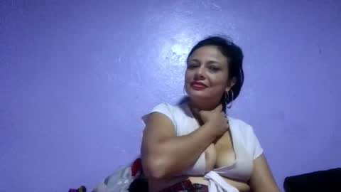 daniela_love1 online show from May 19, 1:56 am