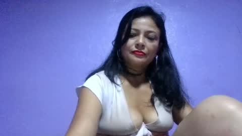 daniela_love1 online show from June 2, 12:01 am
