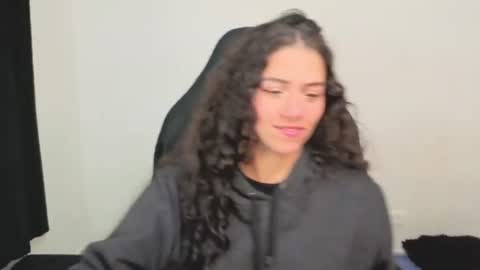 daniela_rivasthl online show from June 26, 6:40 am