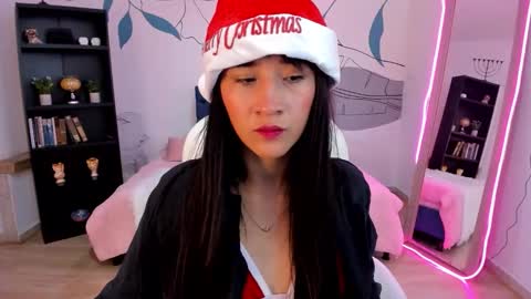 Snapshot of daniela_santanaa chatting on December 4, 2:21 am daniela_santanaa online show from December 4, 2:21 am