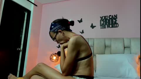 lorena online show from December 29, 2:38 am