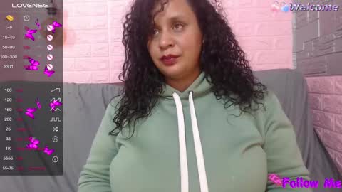 Snapshot of danielaa_a chatting on February 22, 2:06 am Daniela online show from February 22, 2:06 am