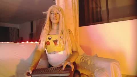 Snapshot of danielamay00 chatting on June 7, 8:07 am danielamay00 online show from June 7, 8:07 am