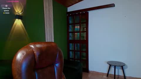 danielamonroe online show from November 14, 1:54 pm