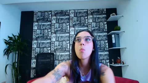 Snapshot of danielamonroe chatting on March 14, 10:37 pm danielamonroe online show from March 14, 10:37 pm