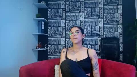 Snapshot of danielamonroe chatting on March 20, 10:14 pm danielamonroe online show from March 20, 10:14 pm