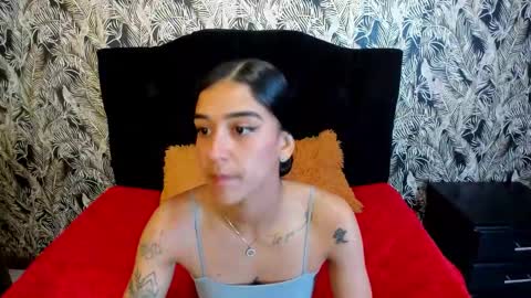 Snapshot of danielamonroe chatting on March 23, 4:33 pm danielamonroe online show from March 23, 4:33 pm