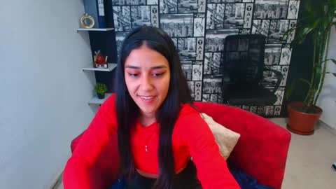 Snapshot of danielamonroe chatting on May 14, 11:00 pm danielamonroe online show from May 14, 11:00 pm