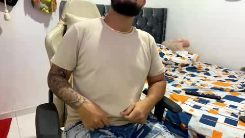 danielaw777 online show from October 29, 2:58 am