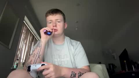 danieldestroygerdong online show from December 17, 10:32 am