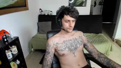 Snapshot of daniele_bunny chatting on June 30, 4:52 pm Daniele Bunny online show from June 30, 4:52 pm