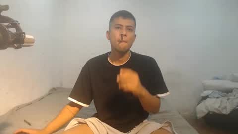 Snapshot of danielitopapii chatting on December 7, 1:40 pm danielitopapii online show from December 7, 1:40 pm