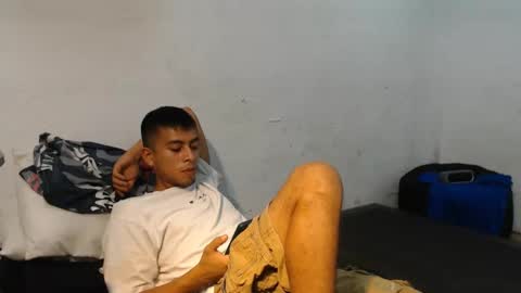 Snapshot of danielitopapii chatting on December 12, 7:37 pm danielitopapii online show from December 12, 7:37 pm