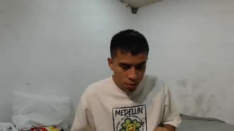 Snapshot of danielitopapii chatting on December 27, 5:59 pm danielitopapii online show from December 27, 5:59 pm