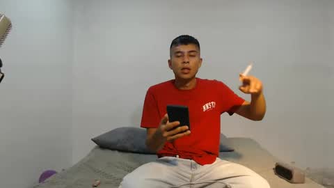 Snapshot of danielitopapii chatting on February 8, 9:04 pm danielitopapii online show from February 8, 9:04 pm