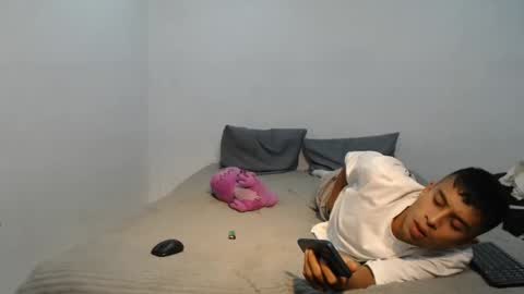 Snapshot of danielitopapii chatting on February 11, 3:08 am danielitopapii online show from February 11, 3:08 am